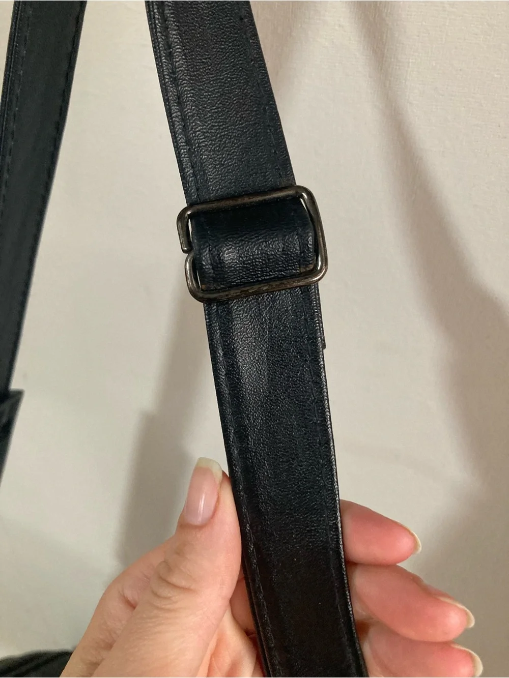 Black Leather Men's Shoulder Briefcase - Classic Carry Bag
